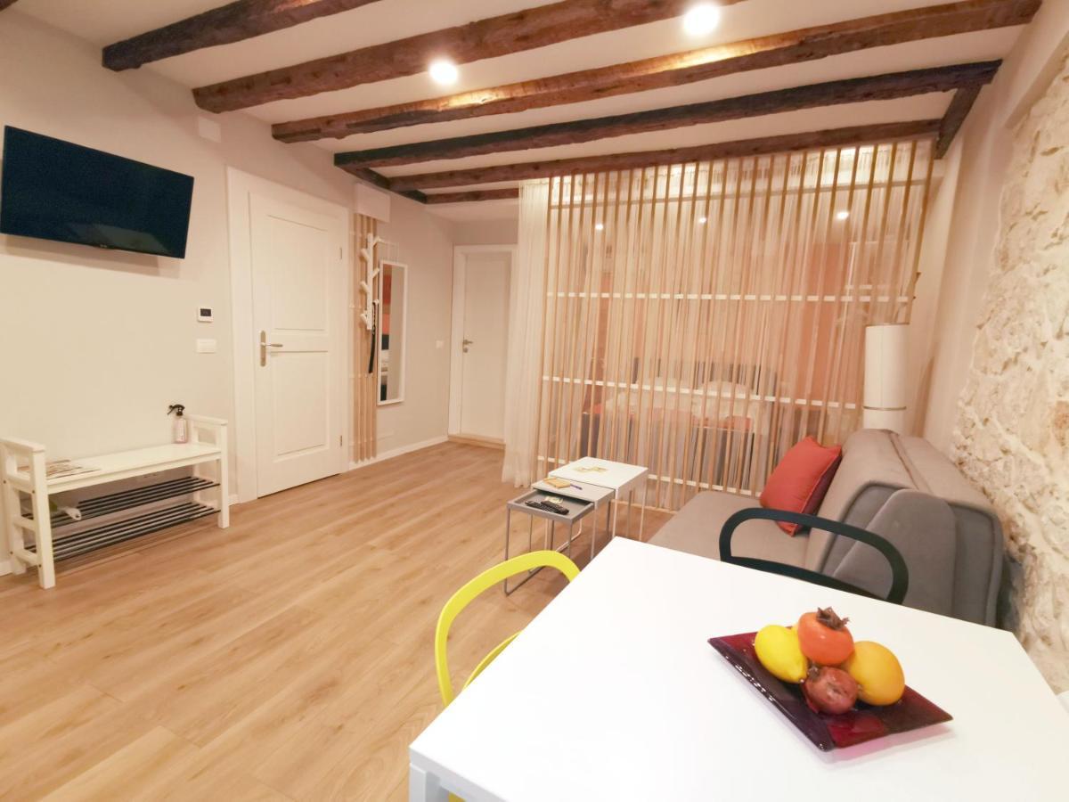 Apartments Carera 42 Rovigno Esterno foto